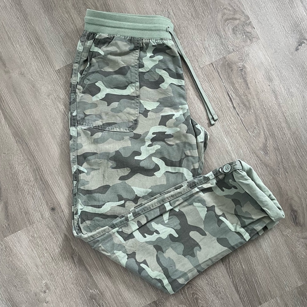 Maurices Green Camo Pants